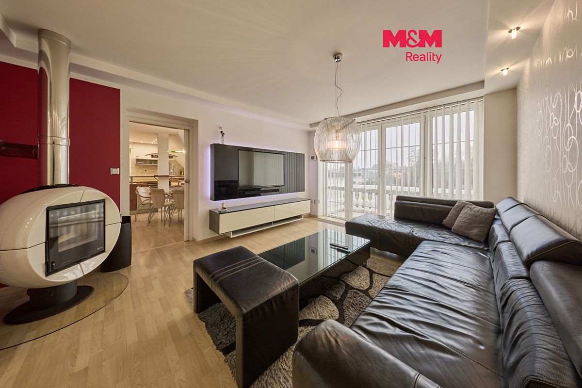 Pronájem rodinného domu 185 m², pozemek 1755 m², Trutnov – fotka 1 z 3