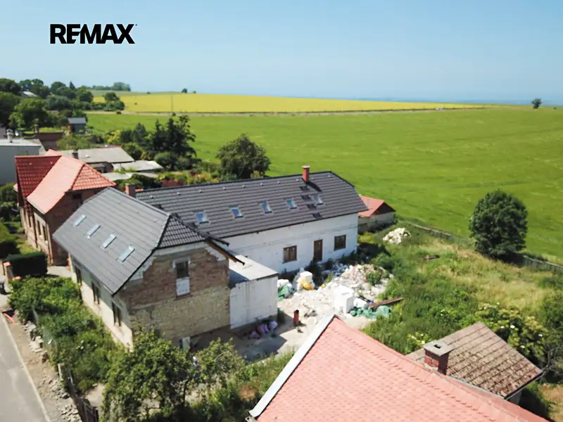 Prodej rodinného domu 328 m², pozemek 666 m², Lipno – náhled fotky 2
