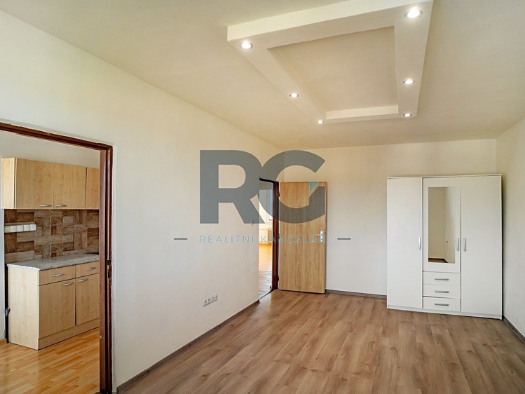 Prodej bytu 2+1, 61 m² (10 z 14)
