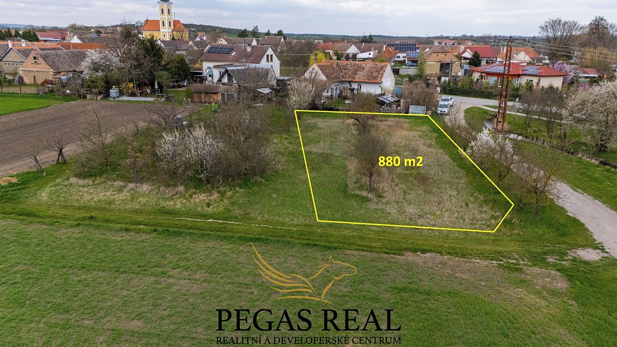 Prodej stavebního pozemku 880 m², Strachotice – fotka 1 z 3