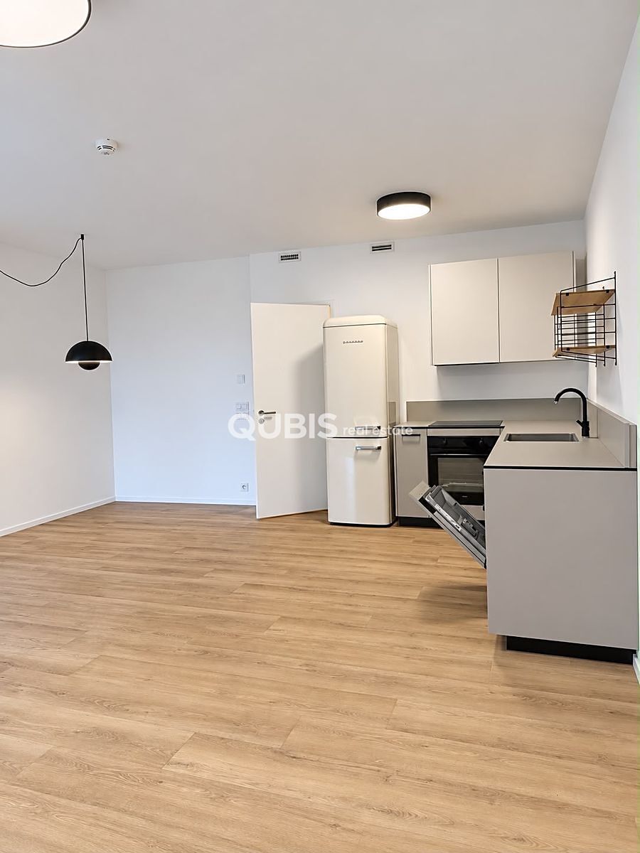 Pronájem bytu 2+kk 82 m² – fotografie 2