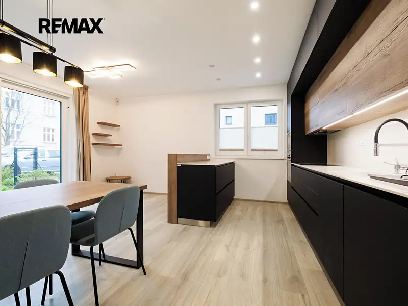 Prodej bytu 3+kk 71 m², Hronov – náhled fotky 3