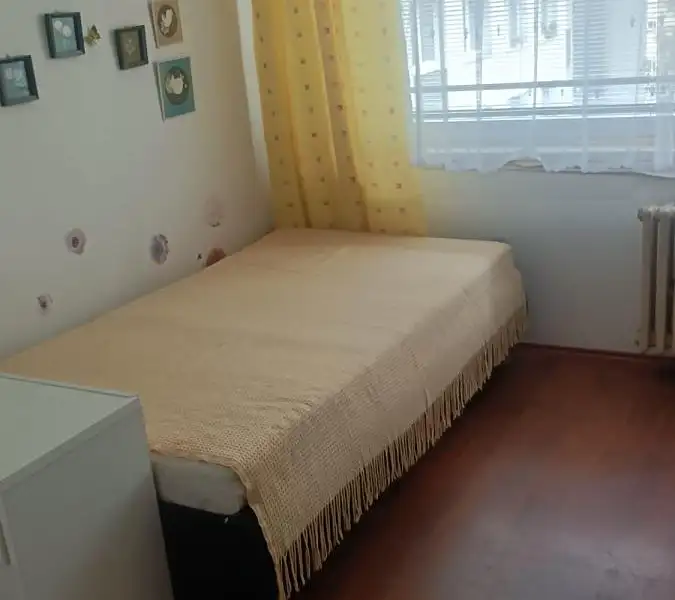 Pronájem bytu 3+1 77 m², Praha – náhled fotky 1
