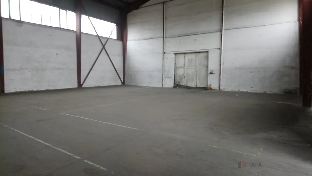 Pronájem skladového prostoru 324 m²