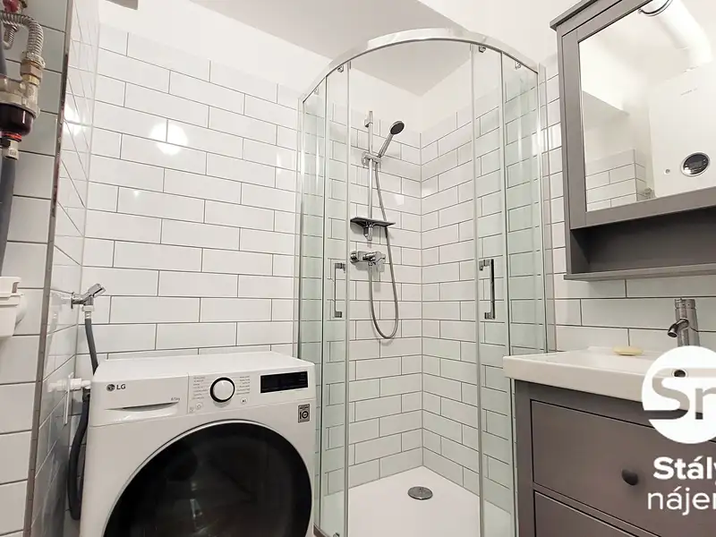 Pronájem bytu 2+kk 45 m², Praha – náhled fotky 3