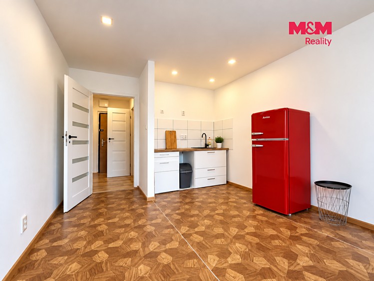Квартира 1+kk в оренду, 30 м² (3 з 7)