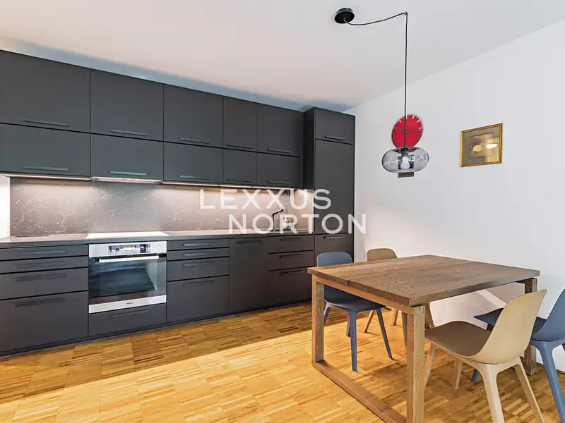 Pronájem bytu 2+kk 54 m², Praha – náhled fotky 2
