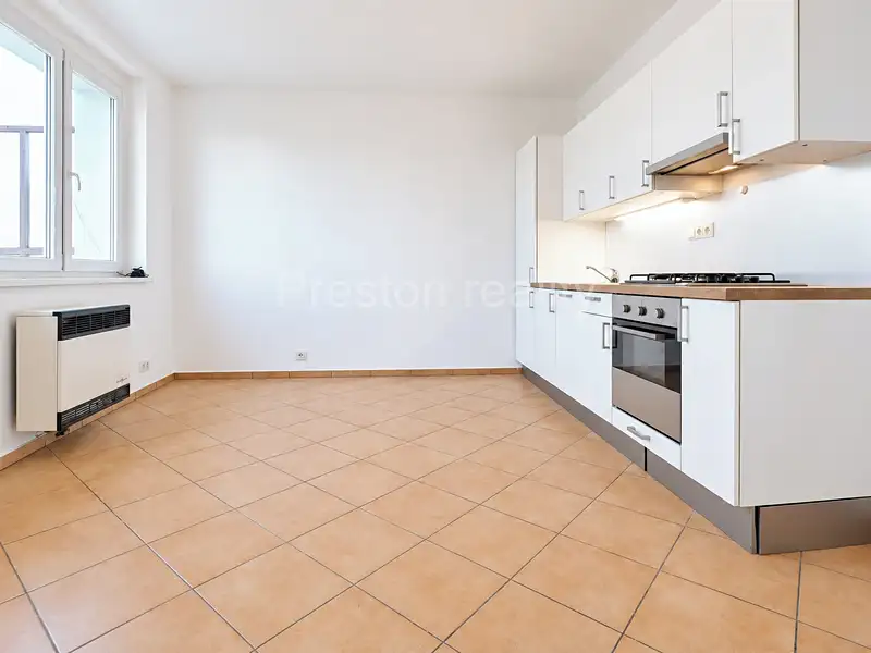 Pronájem bytu 2+kk 38 m², Praha – náhled fotky 1