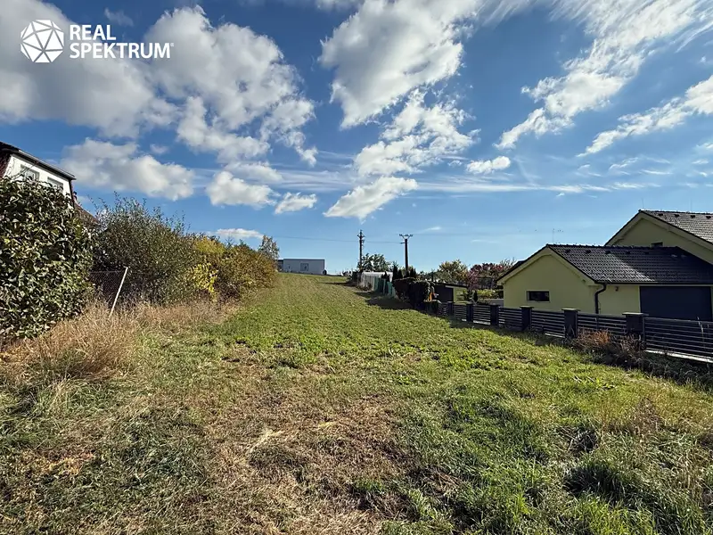Prodej stavebního pozemku 1439 m², Viničné Šumice – náhled fotky 2