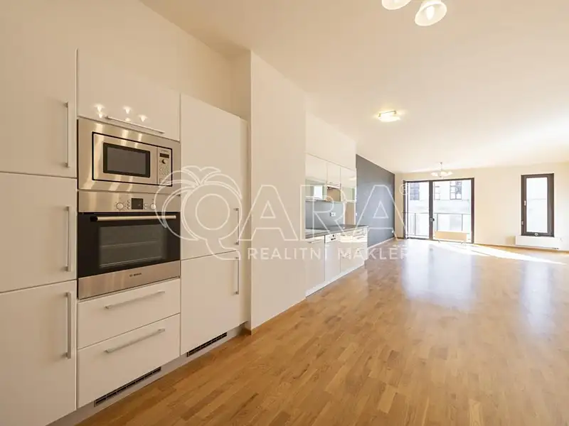 Pronájem bytu 3+kk 117 m², Praha – náhled fotky 1