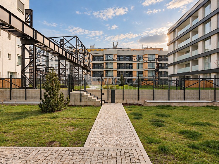 Pronájem nemovitosti, 12 m² (5 z 5)