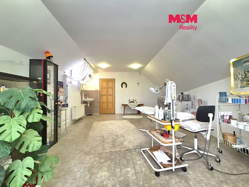 Pronájem obchodního prostoru 39 m², Čelákovice – náhled fotky 1