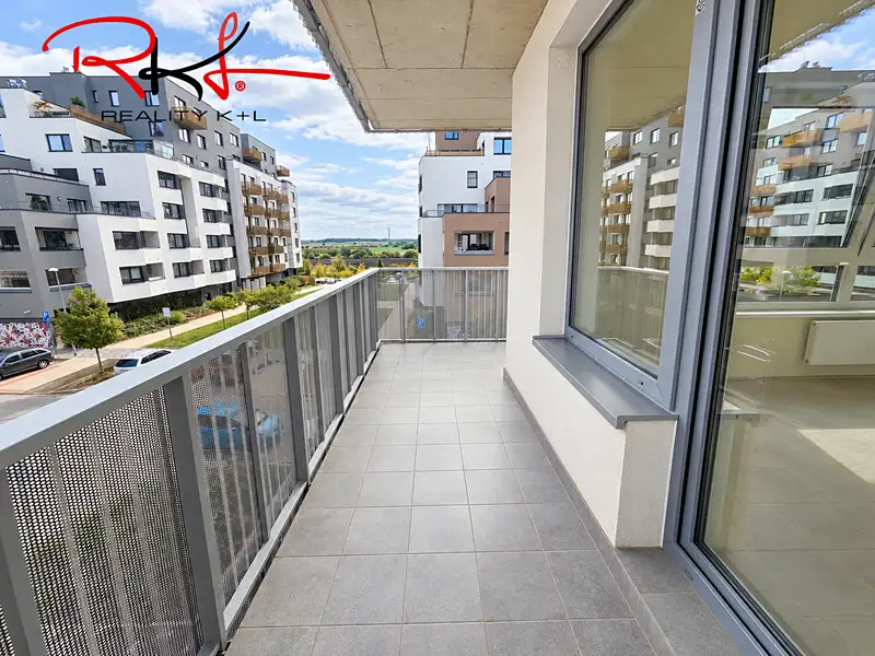 Prodej bytu 1+kk 45 m², Praha – náhled fotky 1