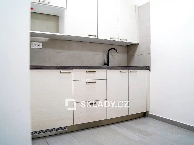 Pronájem obchodního prostoru 60 m², Cheb – náhled fotky 3