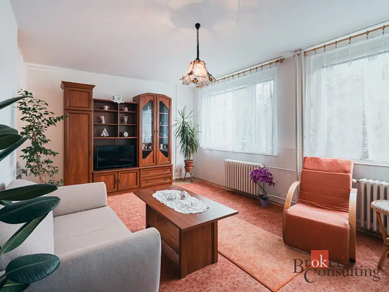 Pronájem bytu 1+kk 33 m², Rakovník – náhled fotky 1