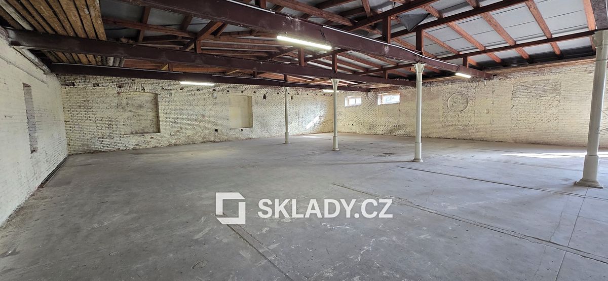 Pronájem skladového prostoru 730 m², Višňová – fotka 1 z 3