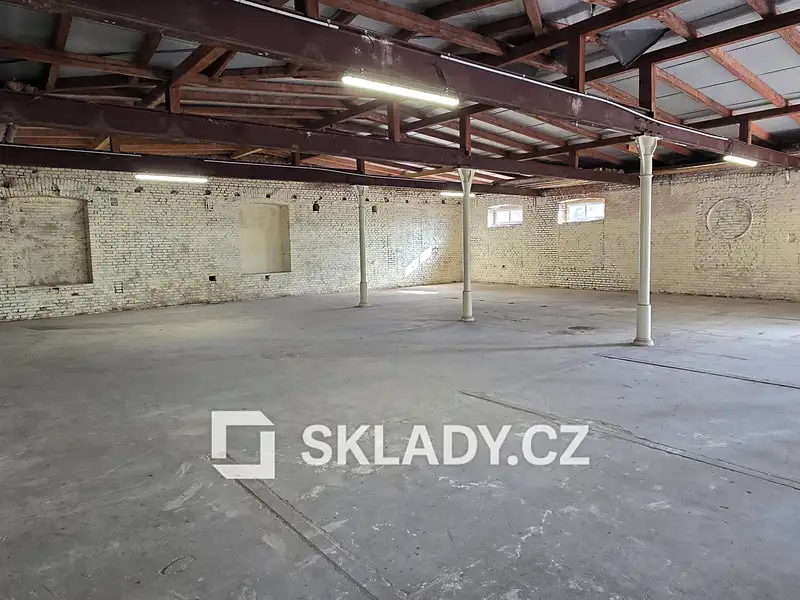 Pronájem skladového prostoru 730 m², Višňová – náhled fotky 1