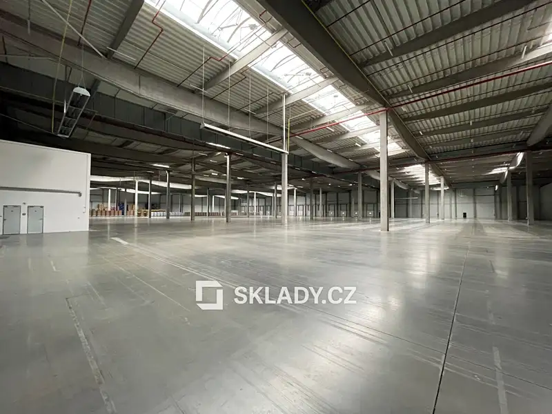 Pronájem skladového prostoru 18000 m², Velká Bíteš – náhled fotky 1