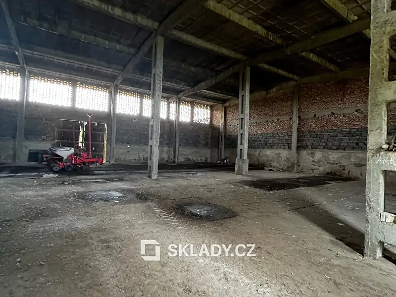 Pronájem skladového prostoru 500 m², Hodonín – náhled fotky 3