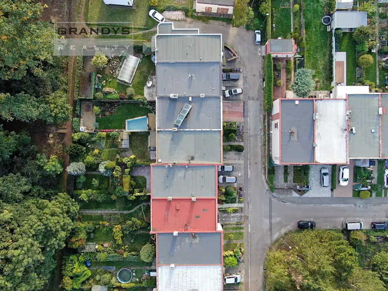 Prodej rodinného domu 235 m², pozemek 279 m², Pardubice – náhled fotky 2