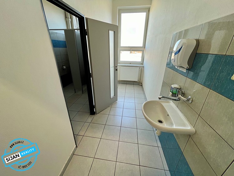 Pronájem komerčního prostoru, 38 m² (5 z 9)