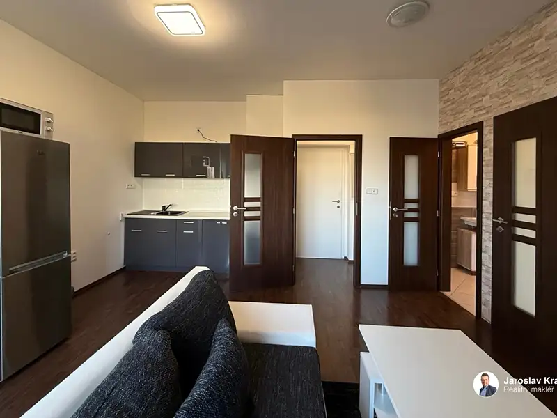 Pronájem bytu 2+kk 42 m², Železnice – náhled fotky 2