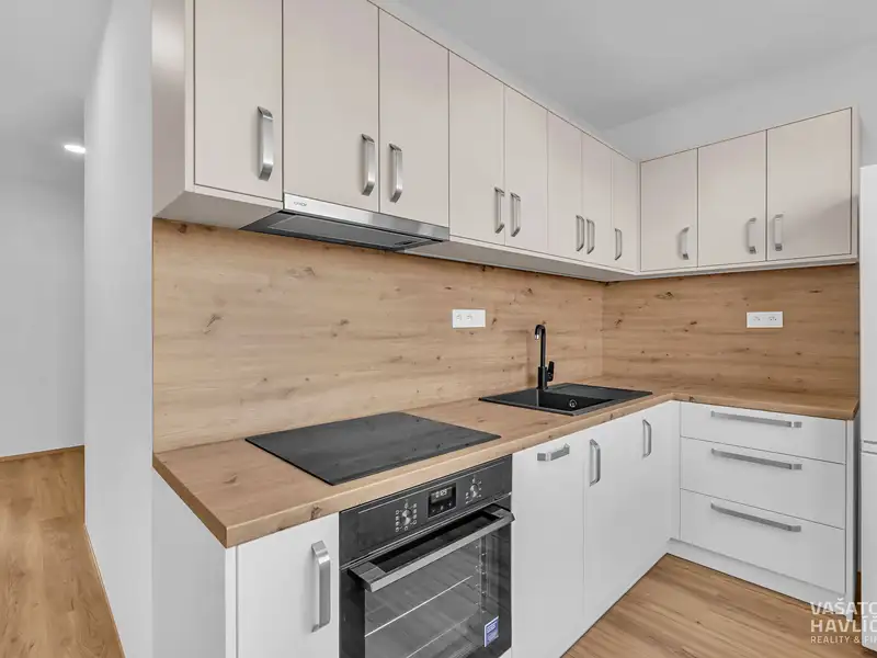 Pronájem bytu 2+1 57 m², Trutnov – náhled fotky 2