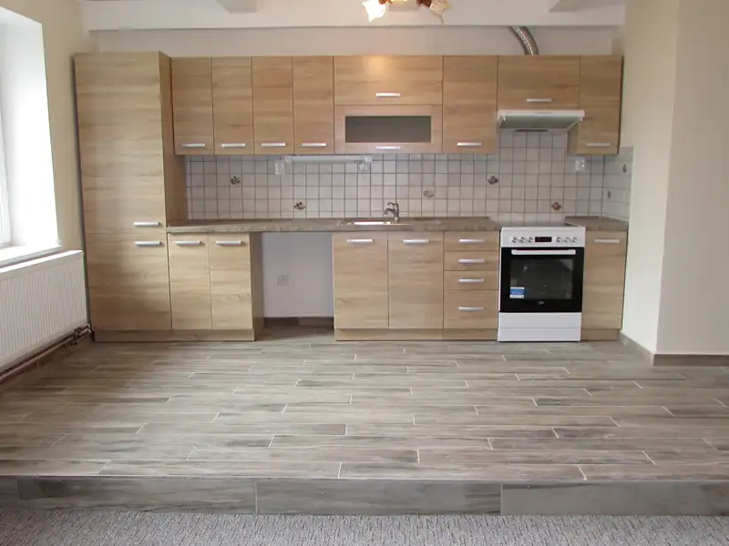Pronájem bytu 2+kk 64 m², Dalovice – náhled fotky 2