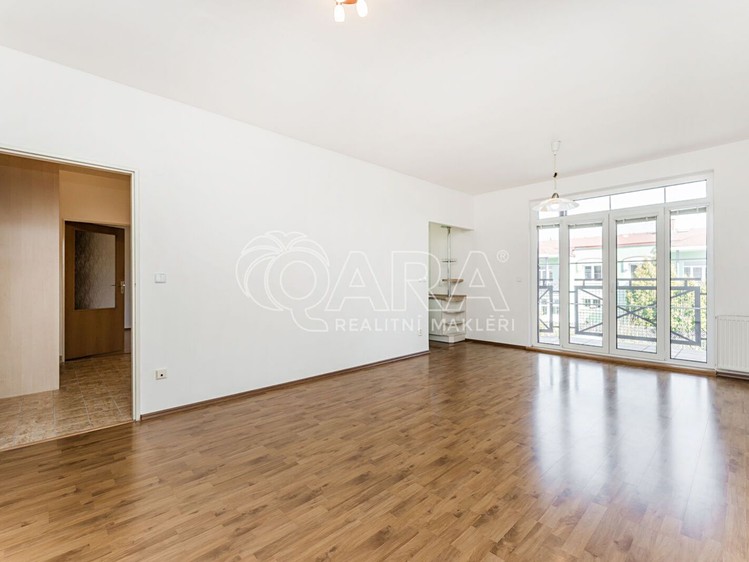 Pronájem bytu 2+1, 63 m² (1 z 9)