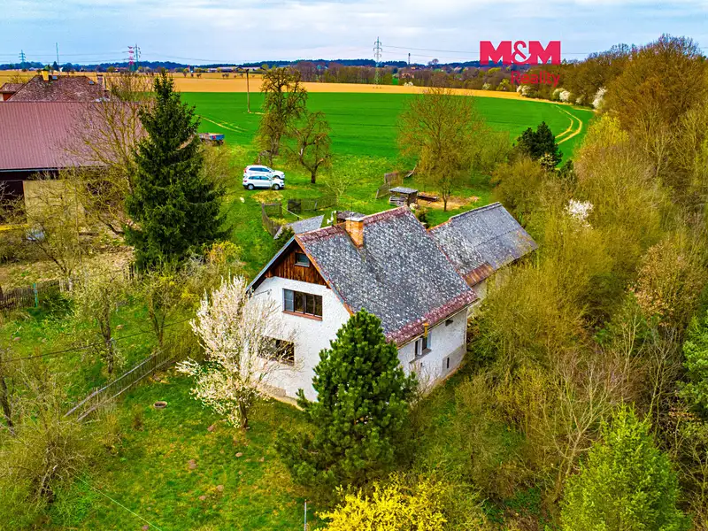 Prodej rodinného domu 100 m², pozemek 13296 m², Chocnějovice – náhled fotky 1