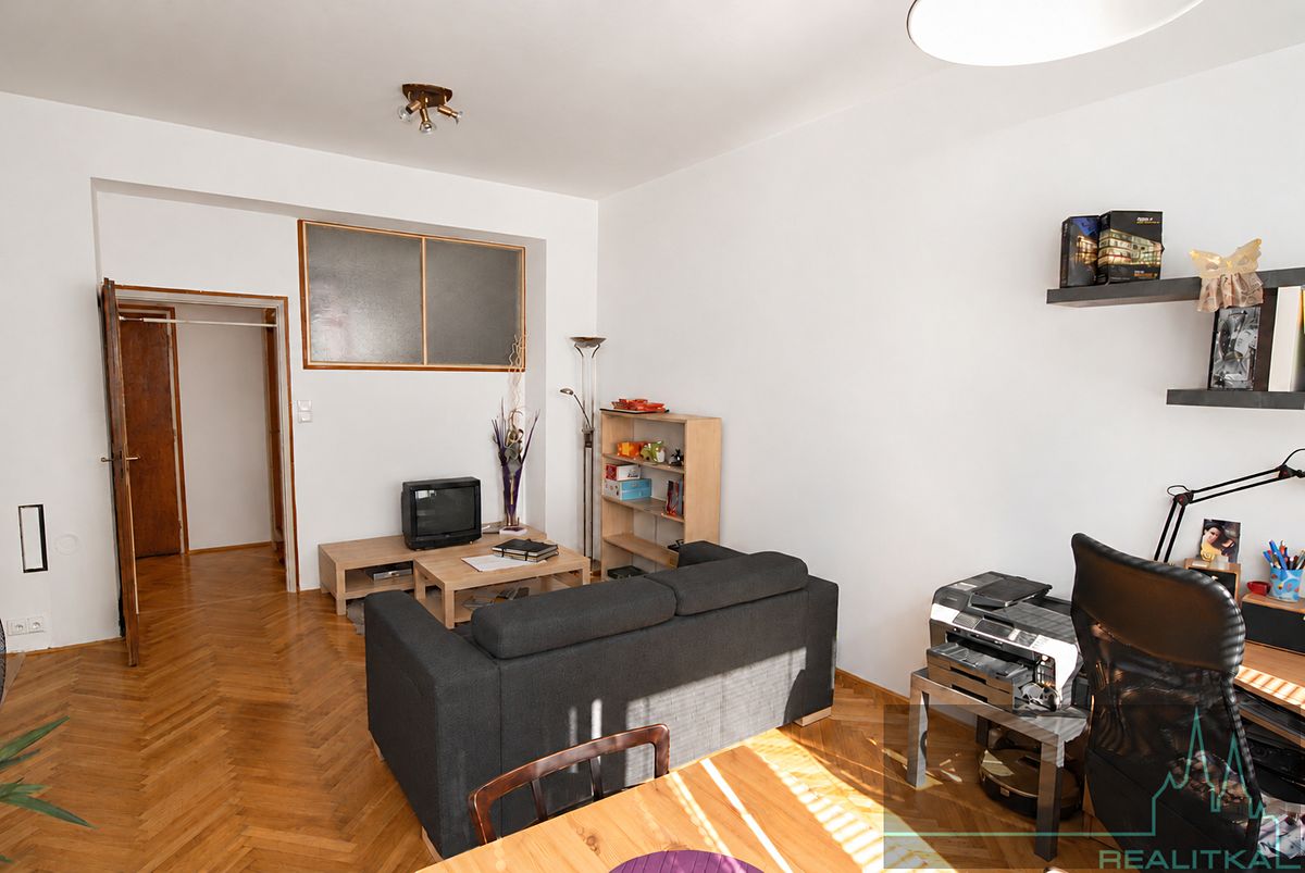 Pronájem bytu 1+kk 43 m² – fotografie 4