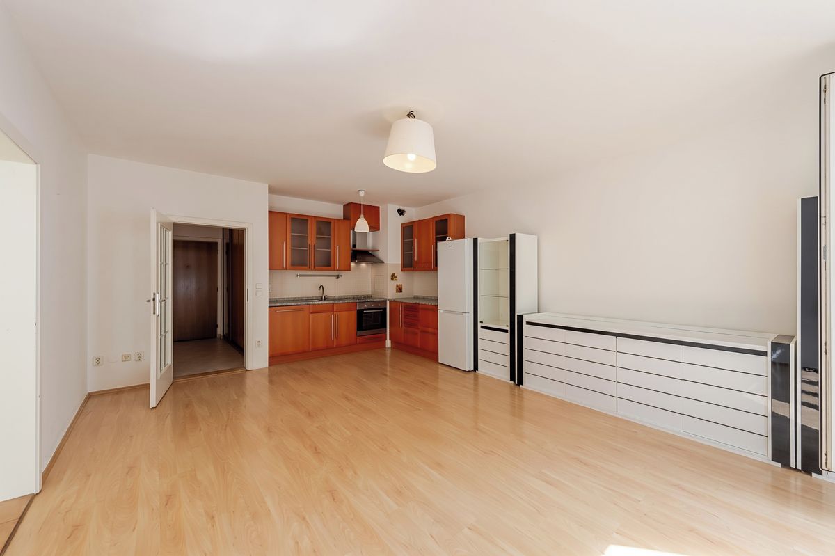Pronájem bytu 2+kk 79 m² – fotografie 4