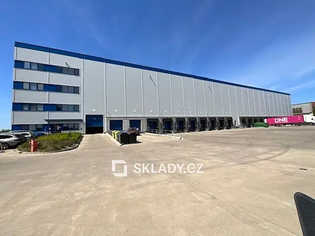 Pronájem skladového prostoru 7000 m², Hradec Králové – náhled fotky 1