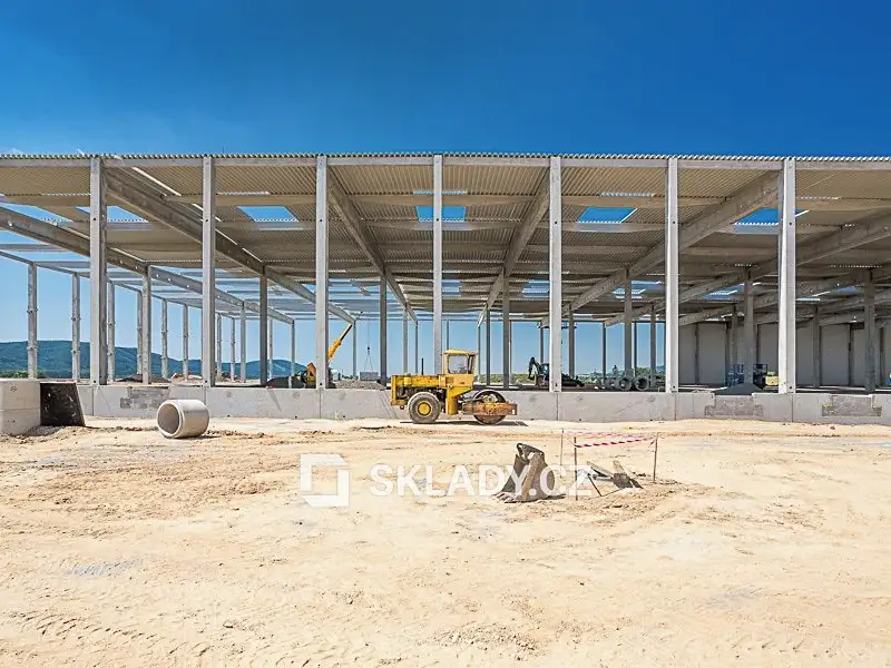 Pronájem skladového prostoru 2700 m², Zlín – náhled fotky 3