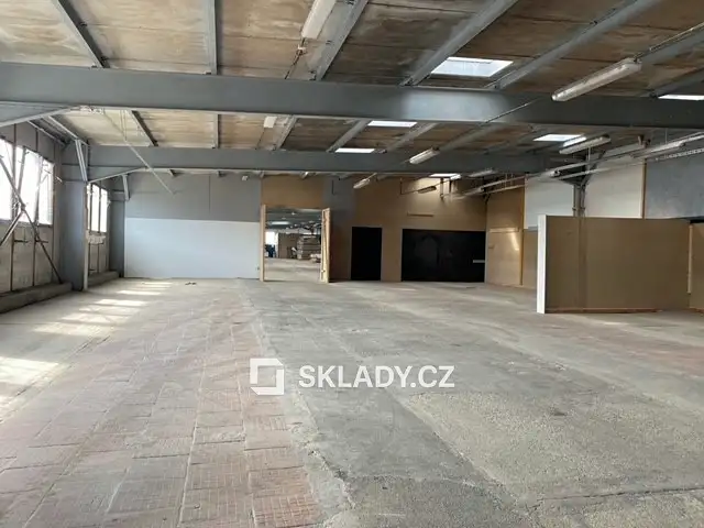 Pronájem skladového prostoru 637 m², Měnín – náhled fotky 3