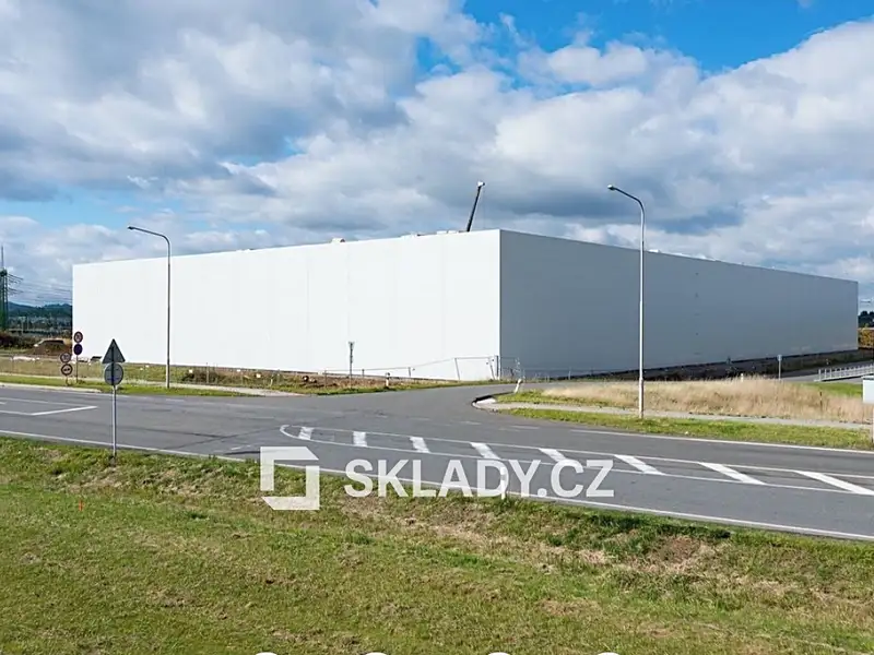 Pronájem skladového prostoru 10000 m², Dolní Ředice – náhled fotky 3