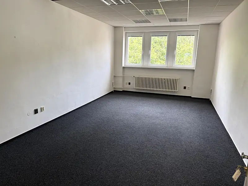 Pronájem kanceláře 26 m², Praha – náhled fotky 3