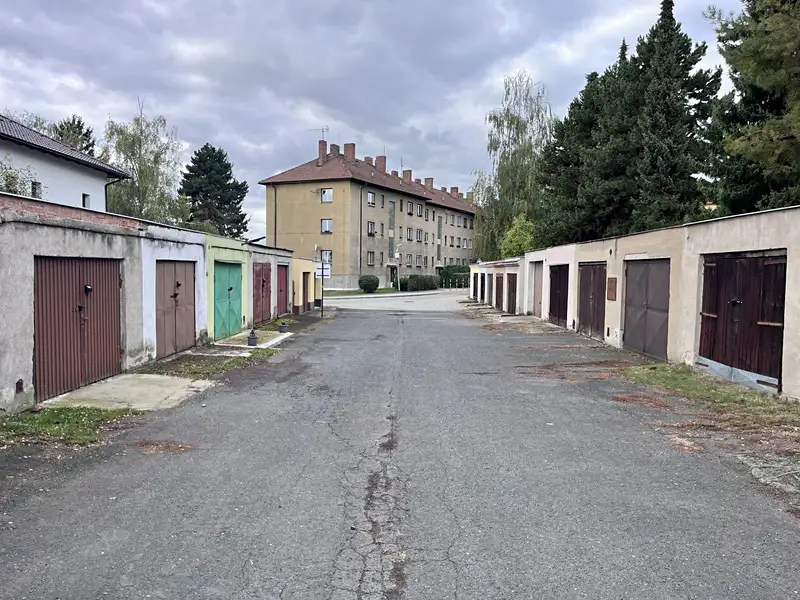 Prodej garáže 20 m², Klecany – náhled fotky 1
