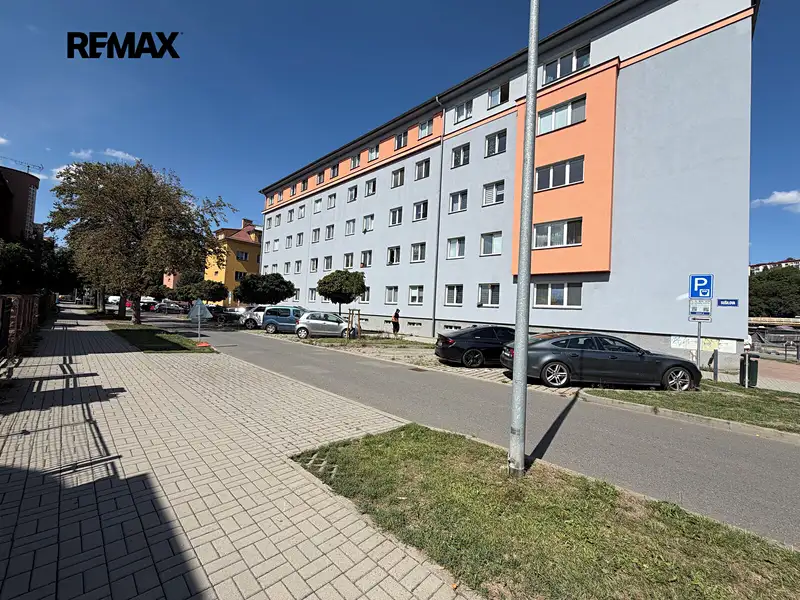 Prodej bytu 2+1 38 m², Vsetín – náhled fotky 1