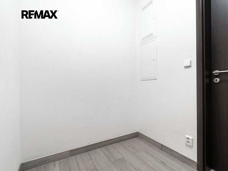 Квартира 2+kk в оренду, 55 м² (32 з 44)