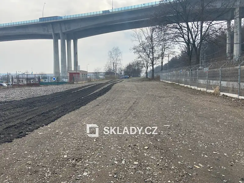 Pronájem komerčního pozemku 3900 m², Praha – náhled fotky 3