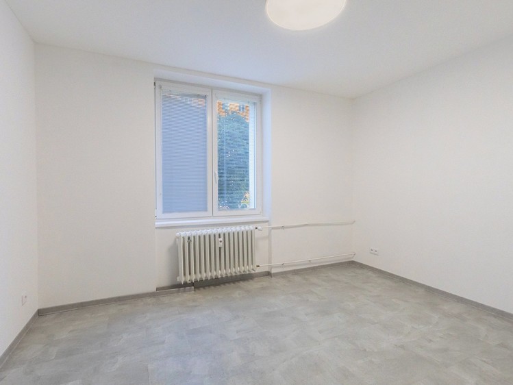 Pronájem bytu 3+kk, 80 m² (13 z 17)