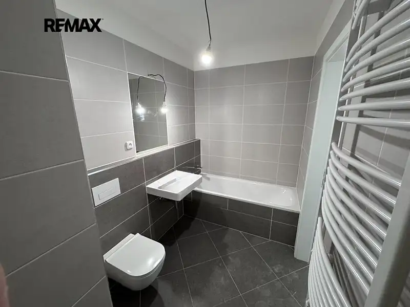 Pronájem bytu 2+kk 57 m², Praha – náhled fotky 3