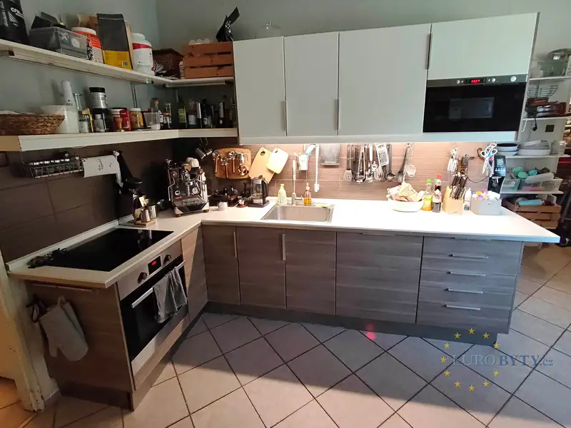 Pronájem bytu 2+1 70 m², Praha – náhled fotky 2