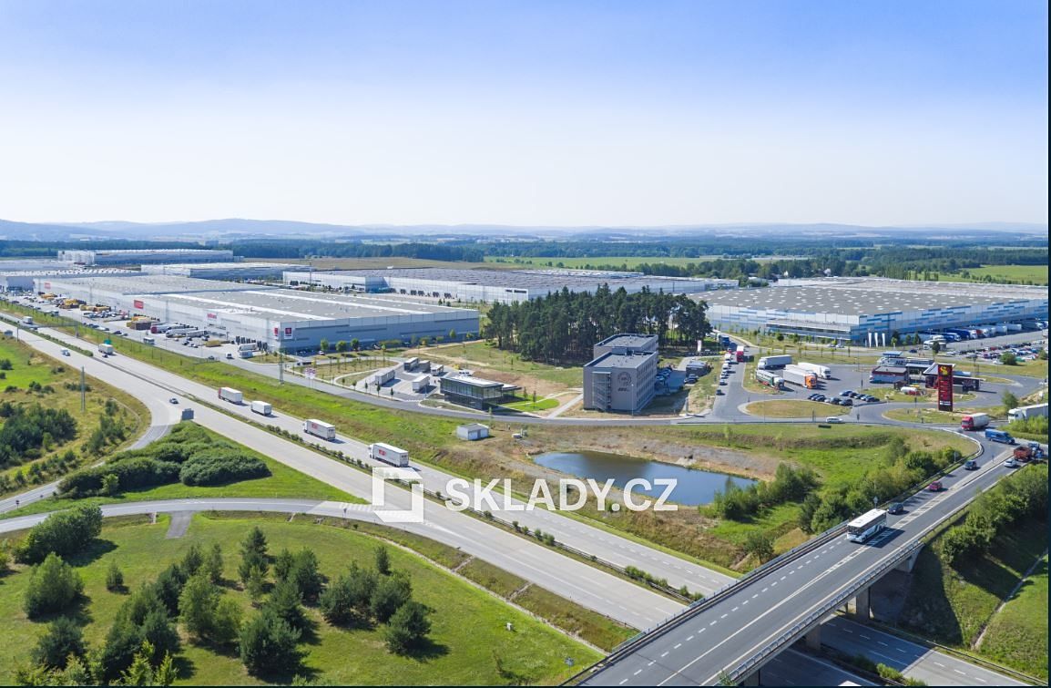 Pronájem skladového prostoru 13000 m², Bor – fotka 1 z 3