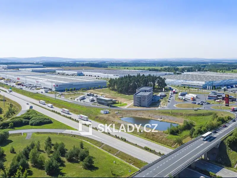 Pronájem skladového prostoru 13000 m², Bor – náhled fotky 1