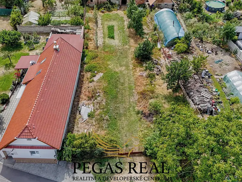 Prodej stavebního pozemku 618 m², Hrádek – náhled fotky 2