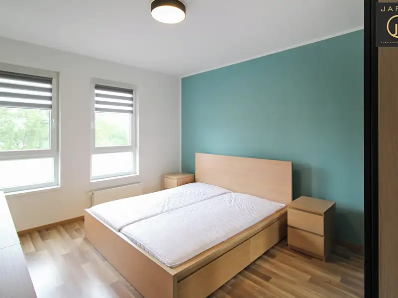 Pronájem bytu 2+kk 58 m², Praha – náhled fotky 3