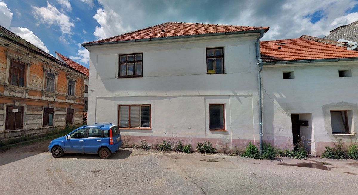 Dražba rodinného domu 240 m², pozemek 304 m², Benešov nad Černou – fotka 1 z 3