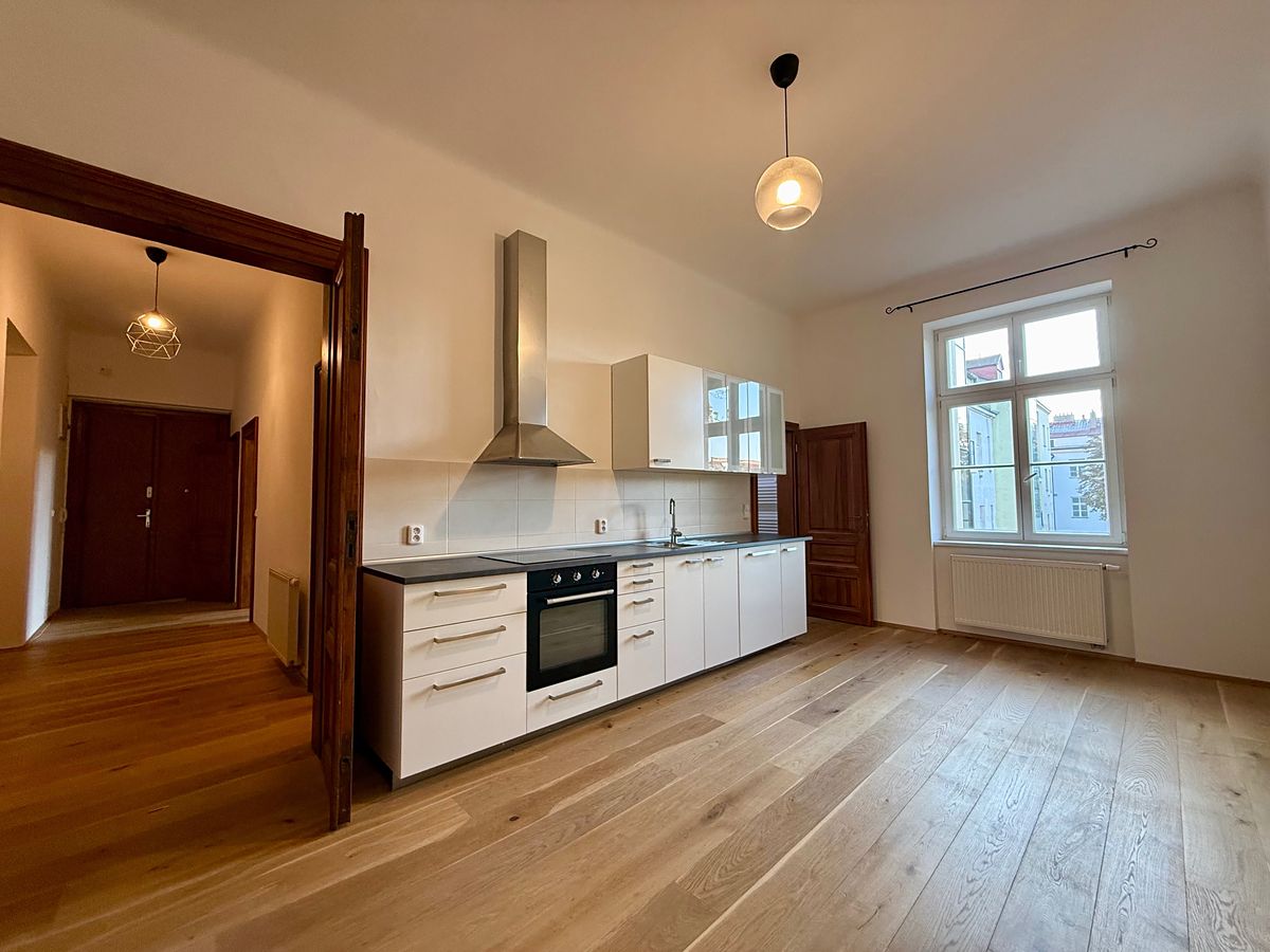 Pronájem bytu 2+1 78 m², Praha – fotka 1 z 3